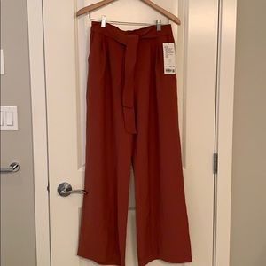 Lululemon Noir pant